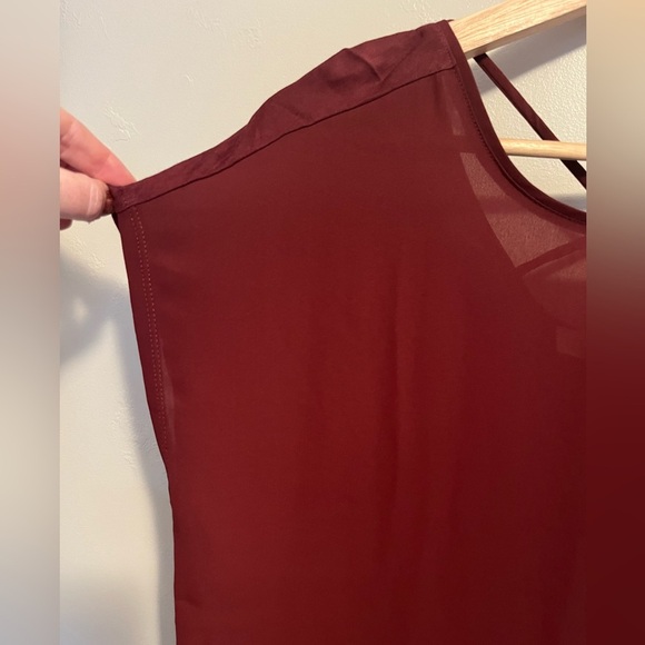 Loft Elegant Burgundy Women's Top NWT - Picture 3 of 9